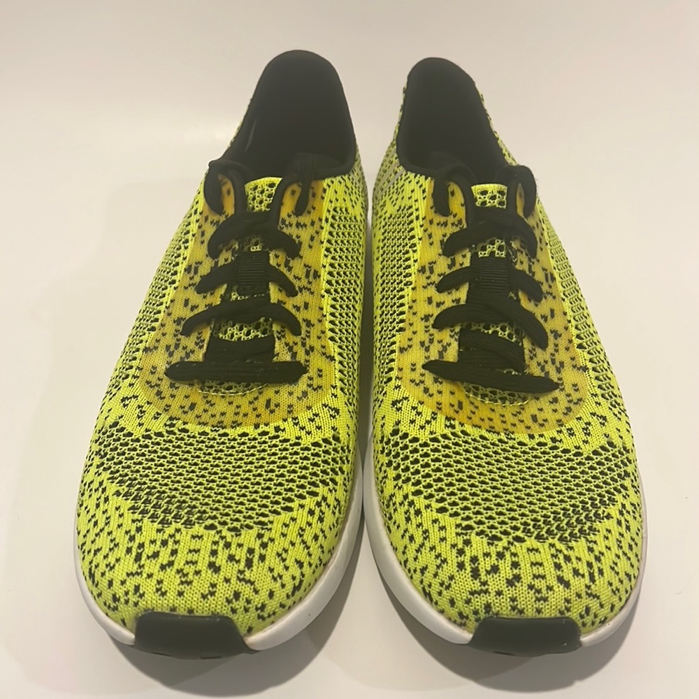Jessica Simpson Sneaker